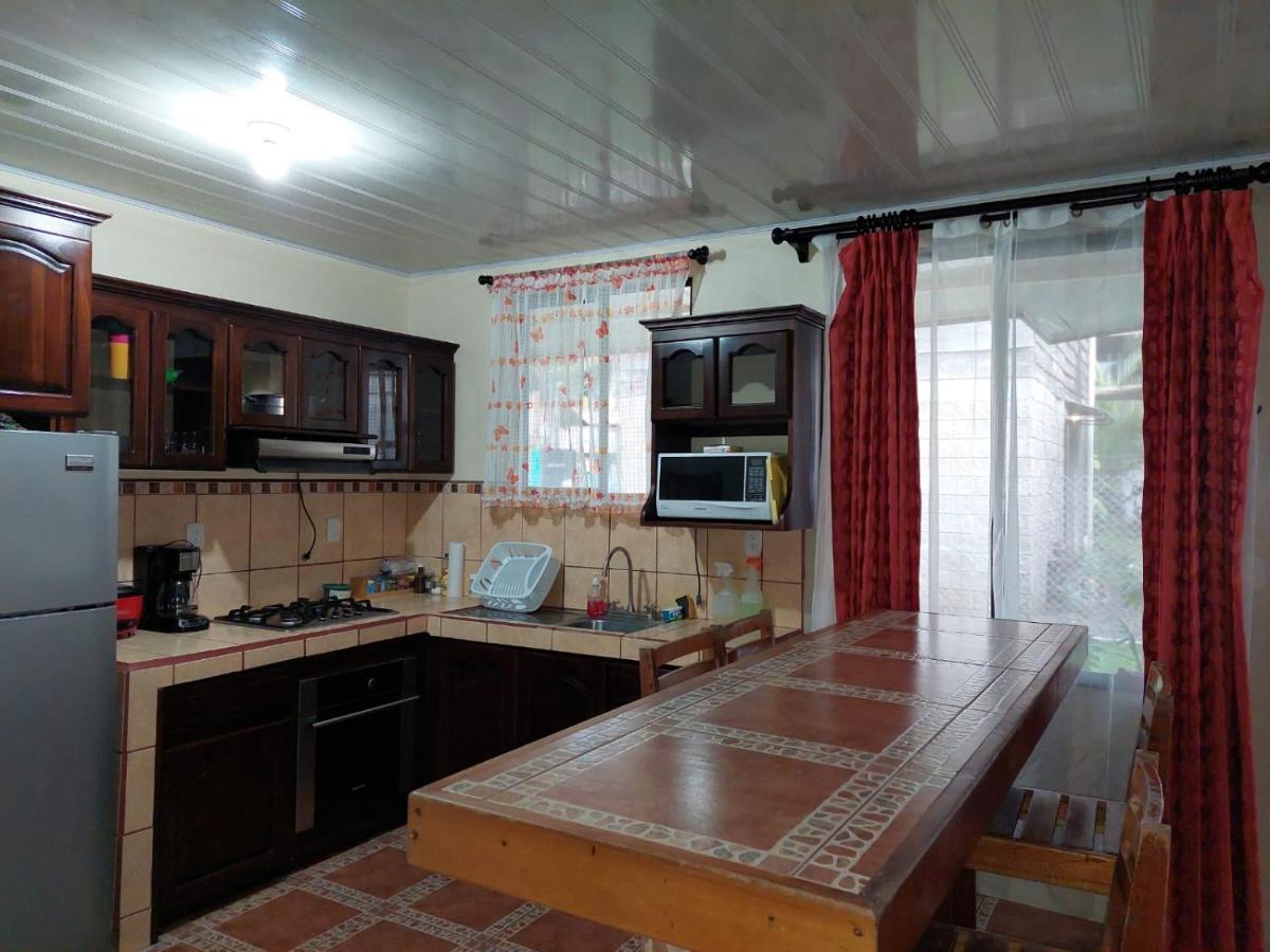 Casa Thirema Tortuguero Hotel Buitenkant foto