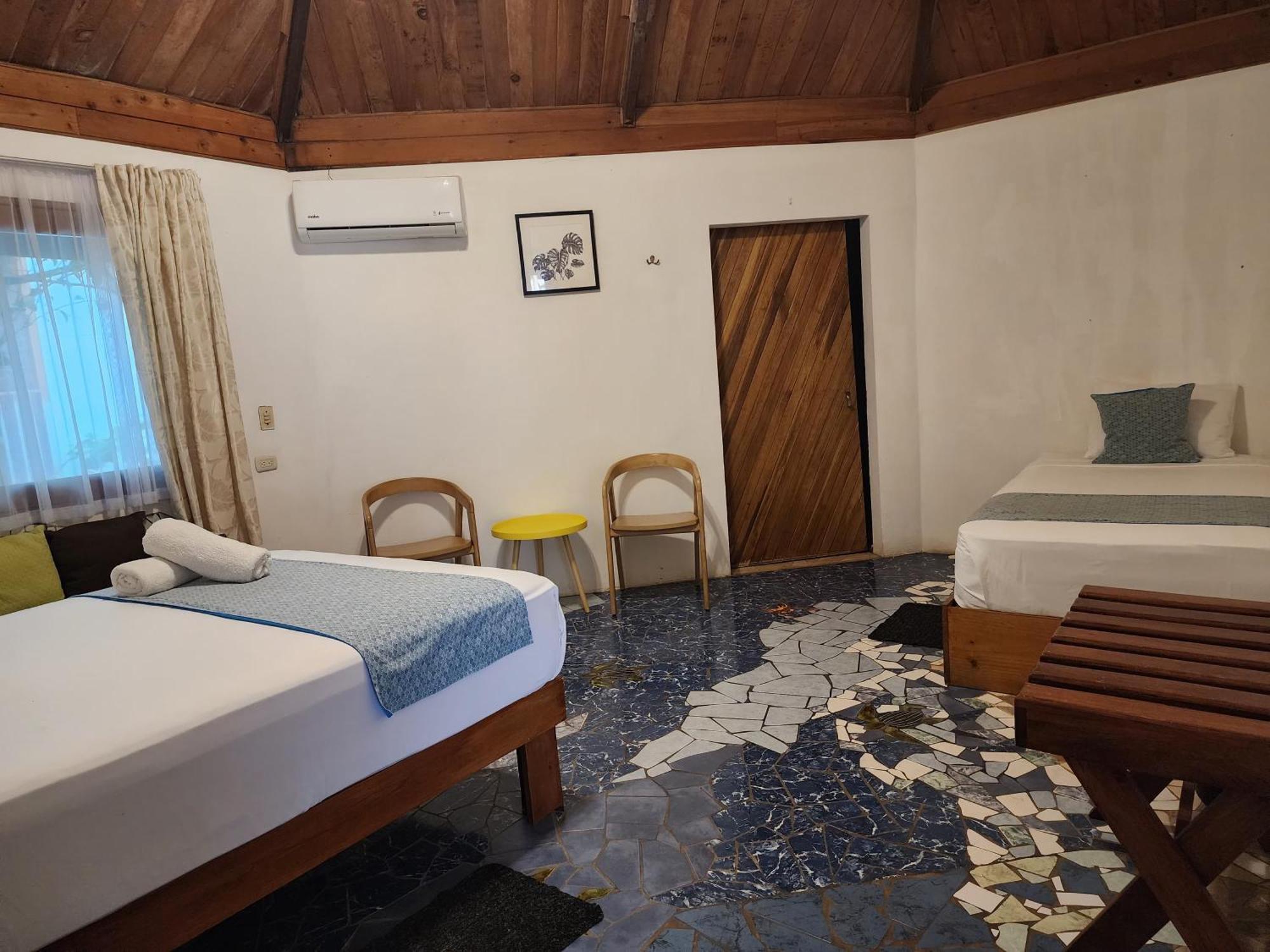 Casa Thirema Tortuguero Hotel Buitenkant foto