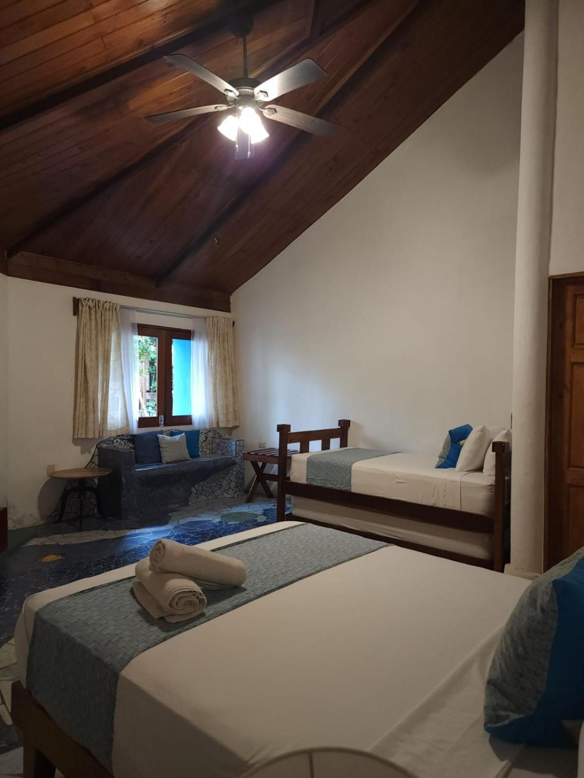 Casa Thirema Tortuguero Hotel Buitenkant foto